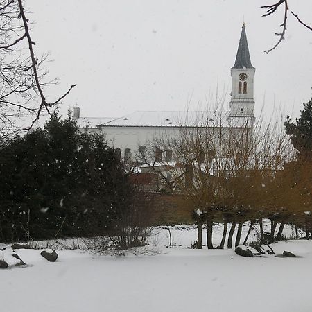 La Ferme De Sissi Apartment Smrzice ภายนอก รูปภาพ